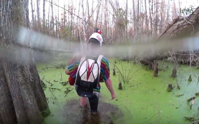 Florida skydivers crash land in swamp