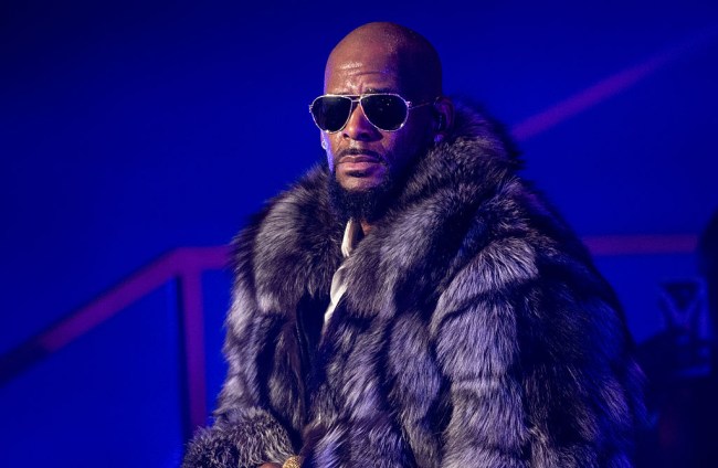 NEW YORK, NY - DECEMBER 17: Singer R. Kelly performs in concert during the '12 Nights Of Christmas' tour at Kings Theatre on December 17, 2016 in the Brooklyn borough New York City. (Photo by Noam Galai/Getty Images)