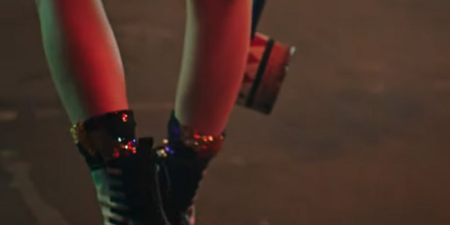 margot robbie shares first look at harley quinn, birds of prey teaser