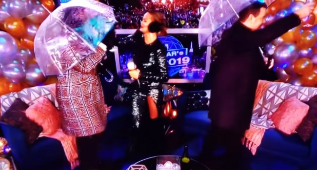 nbc_chrissy_teigen_eye_umbrella_new_years_eve