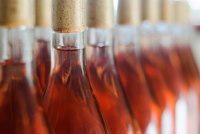 Rosé energy drink
