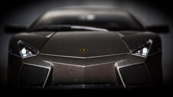 Great Ideas In History: Instagram Model Covers Her Lamborghini With 2 Million Swarovski Crystals