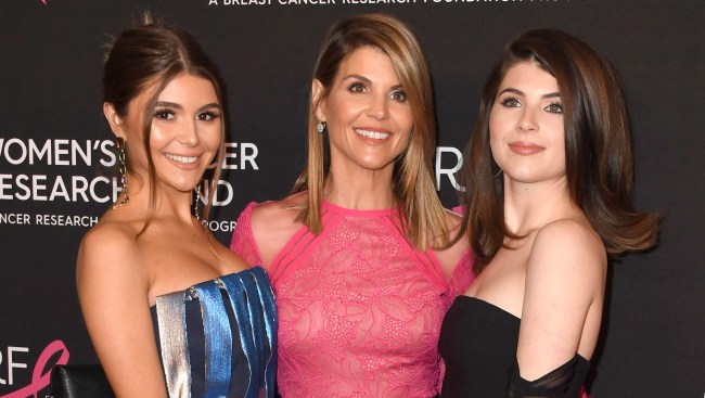 Lori Loughlin Offered A Minimum Two-Year Prison Sentence Plea Deal