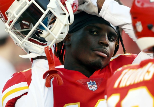 chiefs suspend tyreek hill