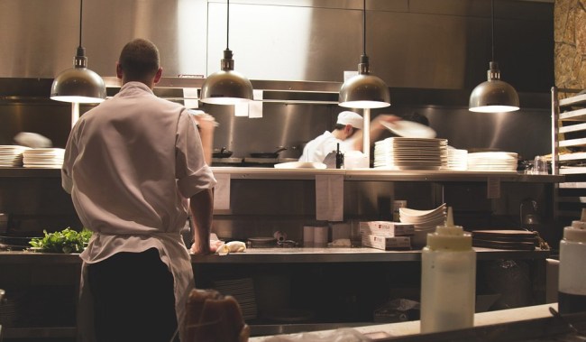 Chefs Red Flags People Should Watch For When They Go Out To Eat