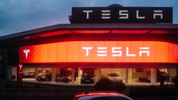 Tesla’s New ‘Smart Summon’ Feature That Brings A Driverless Car From 200-Feet Away Is Already Causing Mayhem In Parking Lots