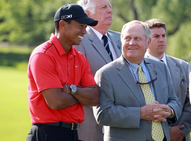 Jack Nicklaus says he thinks his major championship record will "probably" be broken by Tiger Woods.