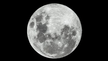 Mysterious Massive Anomaly 5 Times Bigger Than Hawaii Discovered On The Moon And Scientists Don’t Know What It Is