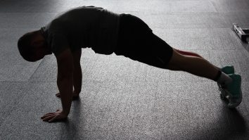 Finish Your Chest Workout With This ‘Typewriter Push-up’ And Your Pecs And Triceps Will Catch Fire