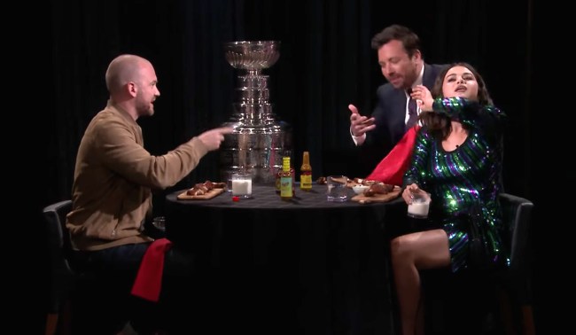 Watch Selena Gomez And Jimmy Fallon Take The Hot Ones Challenge