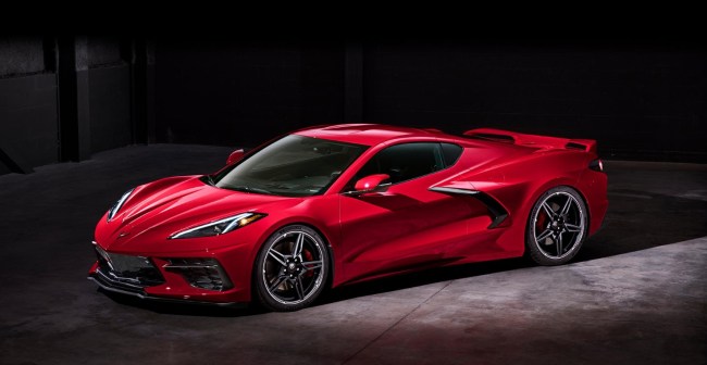 2020 Chevrolet Corvette Stingray C8 photos and specs.