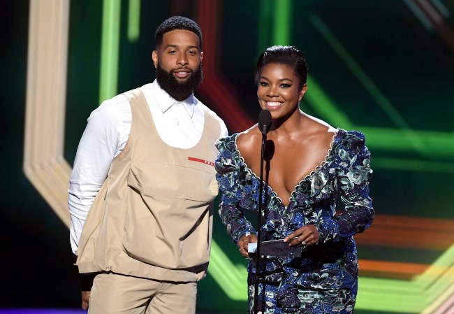 Odell Beckham Jr. showed up to the ESPY Awards wearing a wild outfit and the Internet mocked him by turning it into a meme