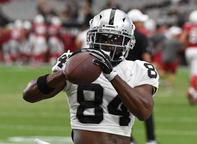 Antonio Brown denies reports that he was going to retire because of his helmet