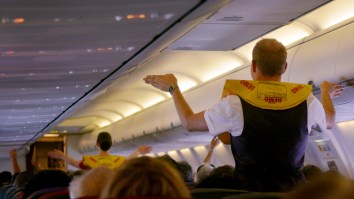 Experts Say These Are The Best Dates To Book Your Thanksgiving And Christmas Flights