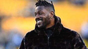 A Giants Fan Threatened To Go On A Shooting Spree At Gillette Stadium Because He Was Pissed The Patriots Signed Antonio Brown