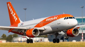 Off-Duty Pilot Saves The Day By Stepping Up For Absent Captain Who Missed Flight