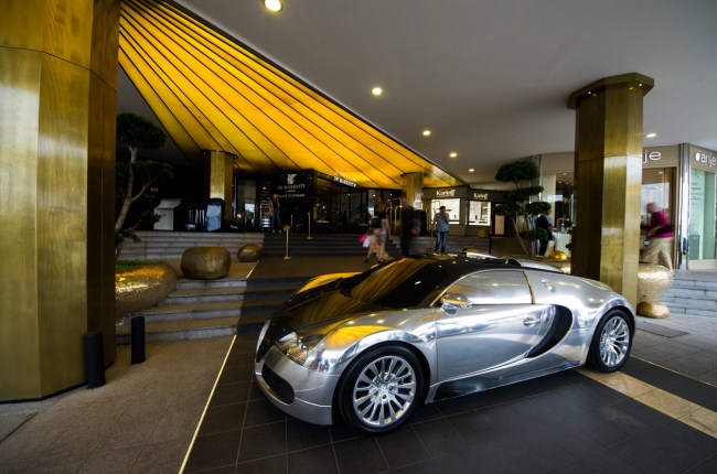 Florida man transforms a $2,000 2002 Mercury Cougar into a replica of a $3 million Bugatti Veyron and you can buy it for $125,000.