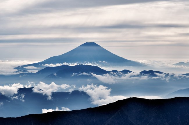 Grainy live cam footage of the erupting Popocatépetl Volcano in Mexico appears to show a UFO flying at the top near the smoke plume. The UFO video was found by alien-hunter Scott Waring wrote on his etdatatbase blog.