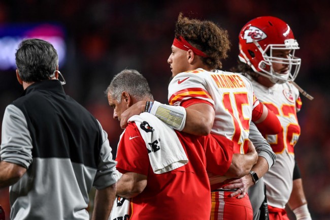 patrick mahomes knee surgery
