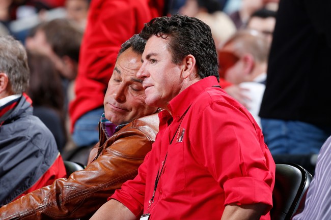 Former Papa John's CEO John Schnatter turned from Louisville fan to root for the Kentucky Wildcats in rival college basketball game.