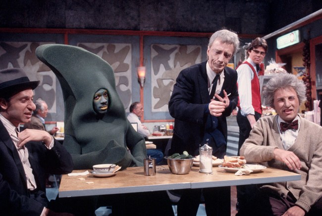 Eddie Murphy returns to Saturday Night Live to recreate classic SNL characters Gumby and Mister Robinson.