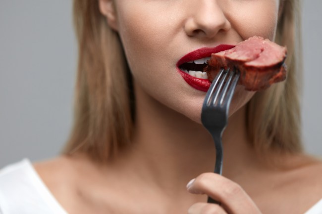 Long-time vegan social media influencer  Alyse Parker announced on her YouTube channel that she has been on a meat only diet for 30 days and feels healthier. Many of her fans are outraged. 
