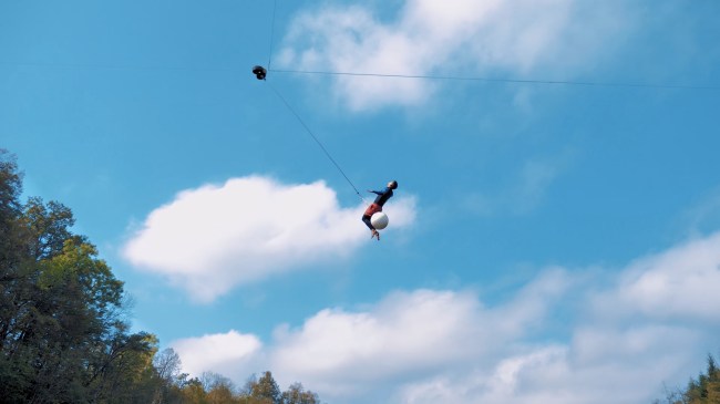 Dunking Devils Rope Swing
