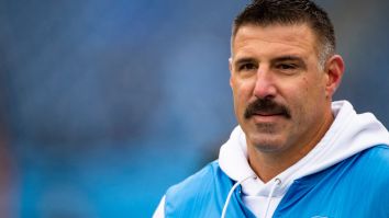 We Need To Talk About The Pushup Form Mike Vrabel Displayed Ahead Of Titans-Patriots