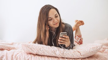 Vermont Bill Would Ban Cellphones For Anyone Under 21 With Punishments Of Up To A Year In Prison
