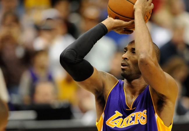 Report claims Lakers were informed about Kobe Bryant's death prior to the public knowing