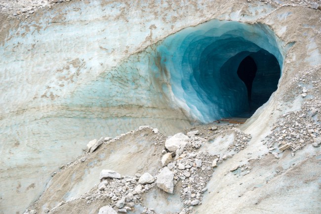 Isotope geochemist John Andrew Higgins shared a viral video of the crazy sound that a block of ice makes when dropped down a 450-foot deep hole in Antarctica.