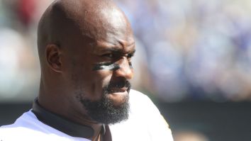 Vernon Davis Showed Off His Acting ‘Skills’ By Sobbing Hysterically For An Uncomfortably Long Amount Of Time On ‘SportsCenter’