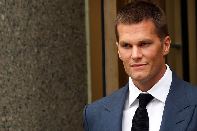 Colin Cowherd says his "icon source" is claiming Tom Brady signs with Tampa Bay Buccaneers on Wednesday