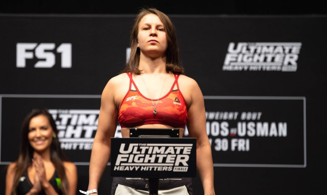 Julija Stoliarenko Wins Invicta Title In Bloody Battle Vs Lisa Verzosa