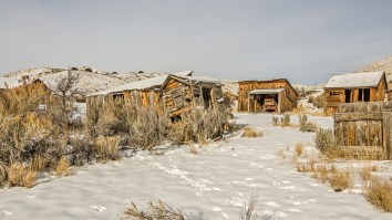 A Man Who Bought An Abandoned Mining Town Decided To Isolate There And His Story Will Make Your Current Situation Seem Less Miserable