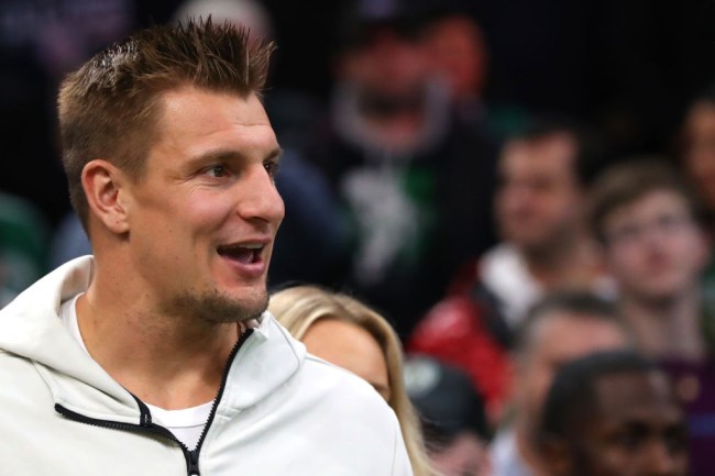 rob gronkowski clarifies bucs playbook joke