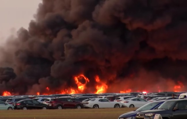3,500 cars burn at Southwest Florida International Airport lot