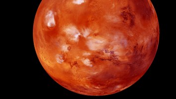 ‘Ancient Artifact’ Found In Photo Of Mars ‘Proof’ Aliens Are ‘Far More Advanced,’ Expert Says