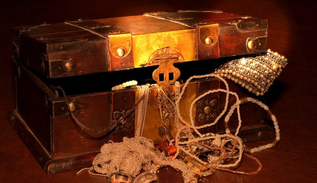 Michigan Jeweler Buries 1M Worth Of Treasure Around State For Quest