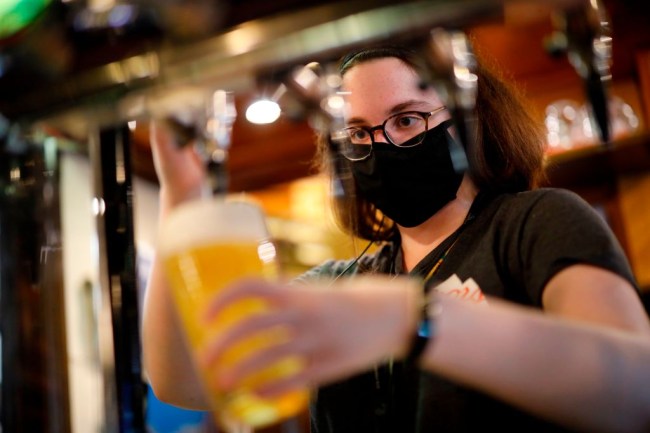 pub england electric fence social distancing