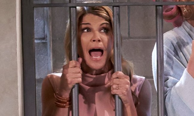 Lori Loughlin Gets 2 Months In Prison College Bribery Scandal