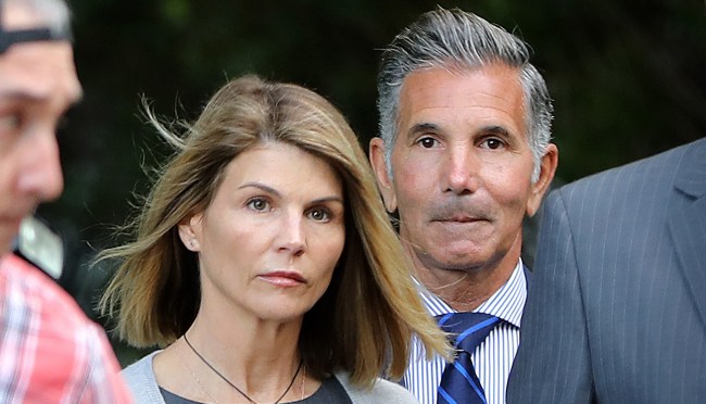 Lori Loughlin Gets 2 Months In Prison College Bribery Scandal