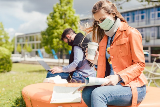 college students covid email Yale