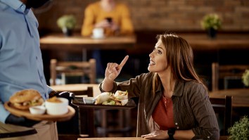 Restaurant Holds ‘Karen Appreciation Day’ And Gives Free Food To The Good Karens Who Asked To Speak To The Manager