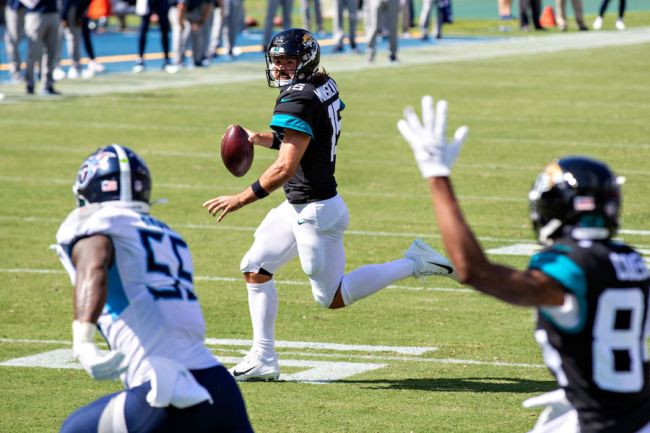 Clowney offsides Jags