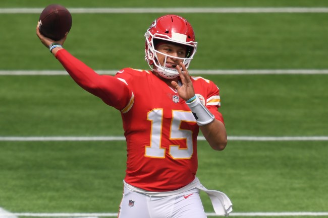 The liquor store employee who broke the Patrick Mahomes contract news gets a sweet gift from the Chiefs