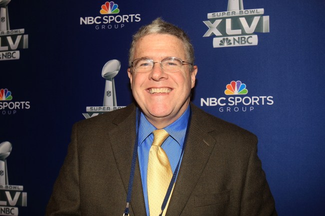 Peter King gets slammed by Twitter for suggesting reactions to Bill Belichick's outfit was wrong