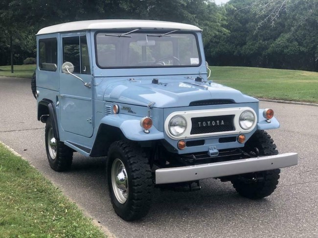 Best Vintage SUVs For Sale Online This Week
