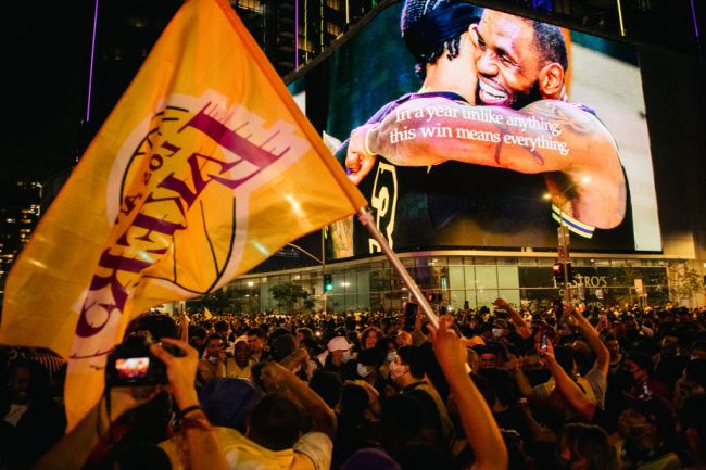 lakers fan bubble