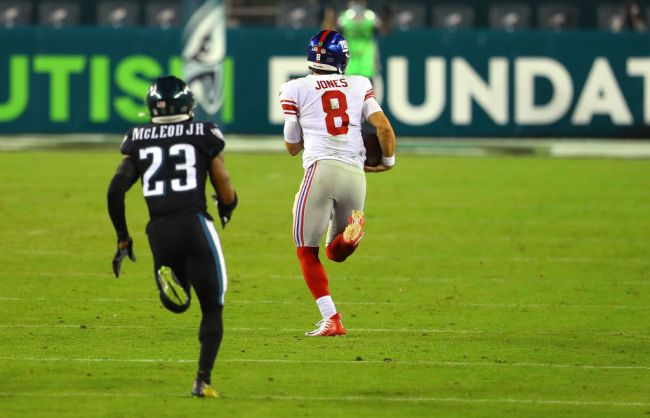 daniel jones run eagles